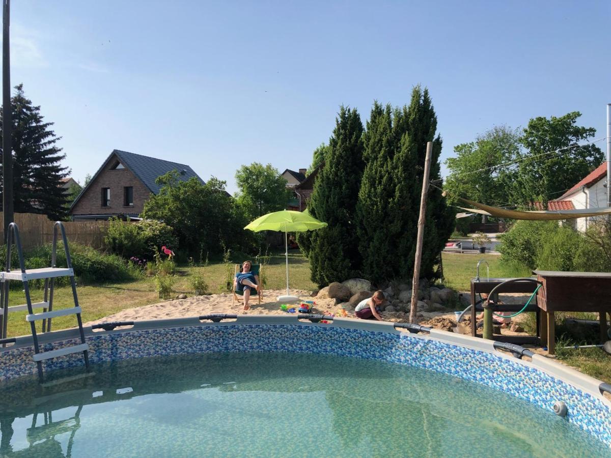Hotel Kuckunniwi Tipidorf Tauche Zewnętrze zdjęcie