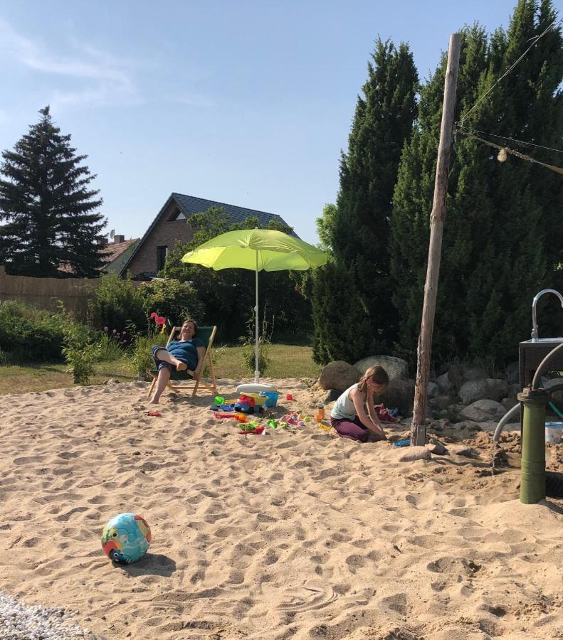 Hotel Kuckunniwi Tipidorf Tauche Zewnętrze zdjęcie