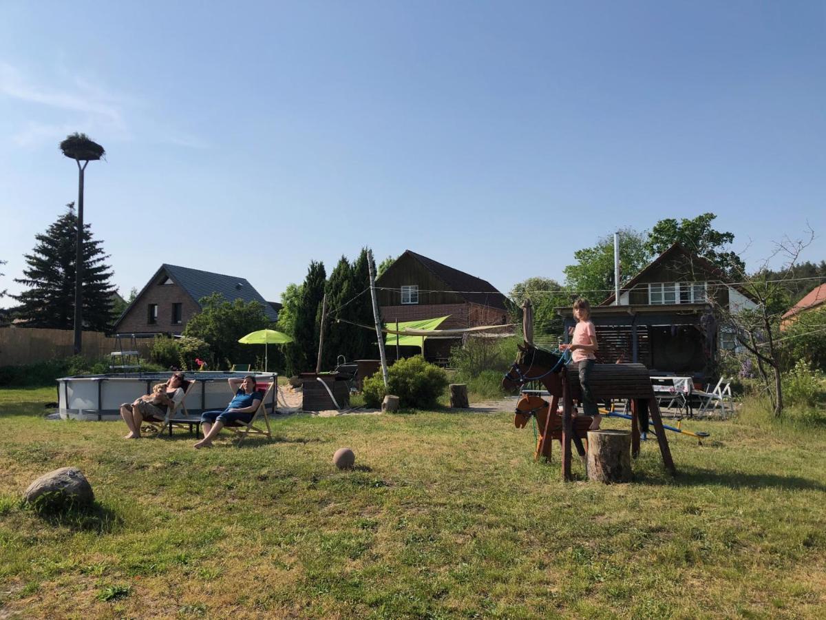 Hotel Kuckunniwi Tipidorf Tauche Zewnętrze zdjęcie