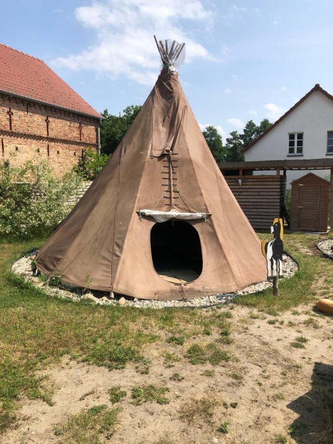 Hotel Kuckunniwi Tipidorf Tauche Zewnętrze zdjęcie