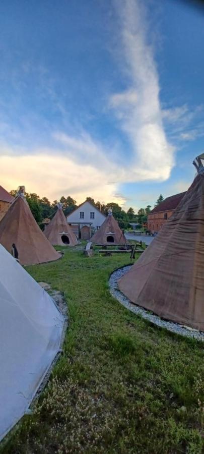 Hotel Kuckunniwi Tipidorf Tauche Zewnętrze zdjęcie